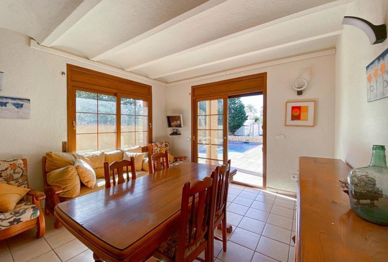 Ampuriahome Villa Hosting 15, Pool & Mooring Empuriabrava Exterior foto