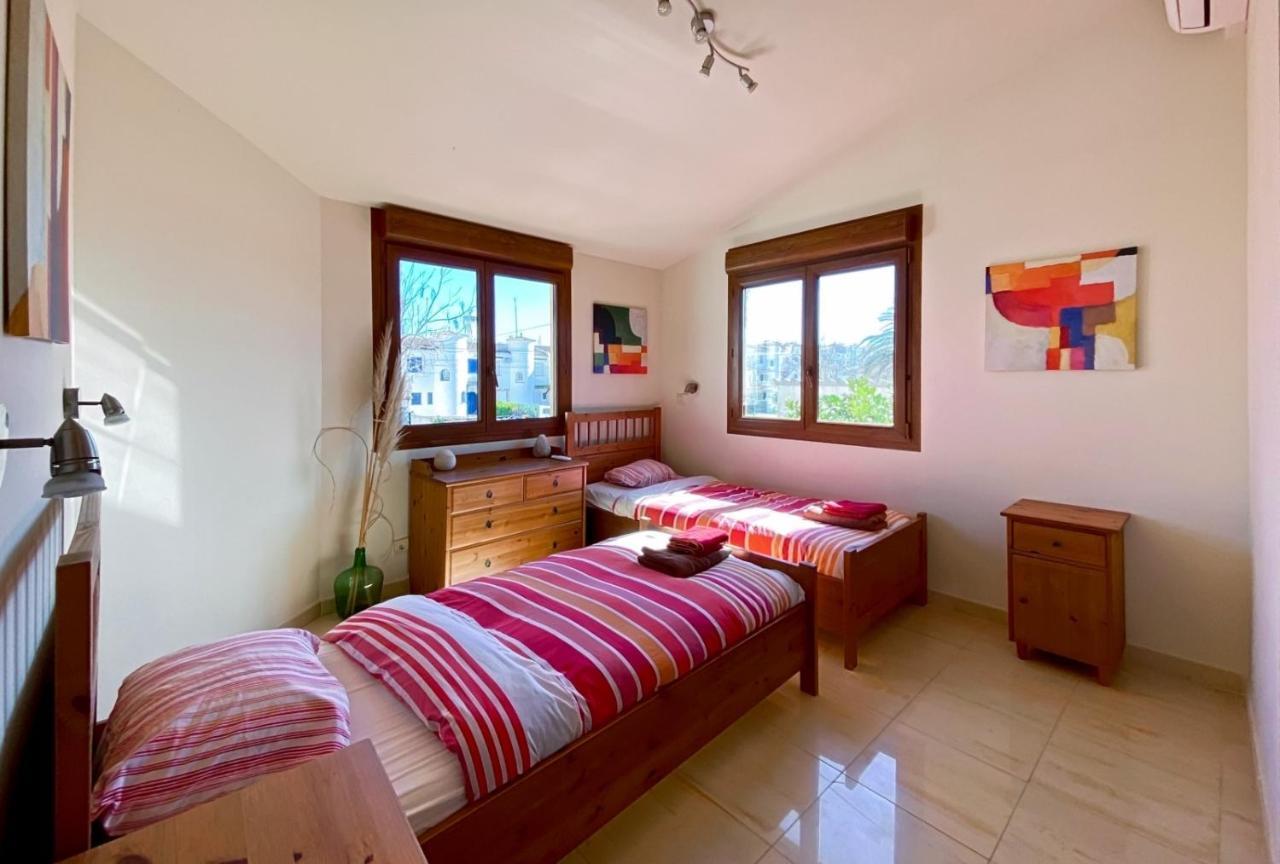 Ampuriahome Villa Hosting 15, Pool & Mooring Empuriabrava Exterior foto