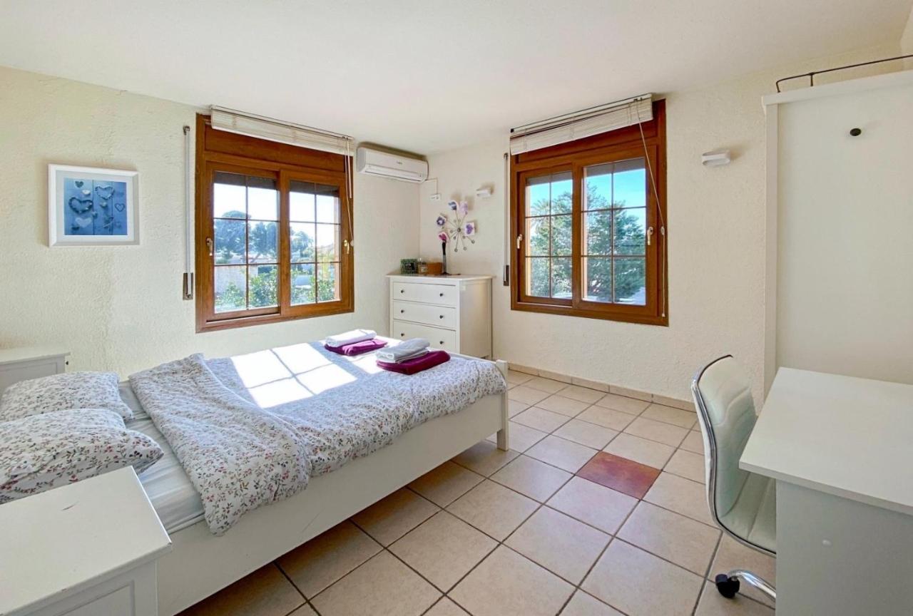 Ampuriahome Villa Hosting 15, Pool & Mooring Empuriabrava Exterior foto